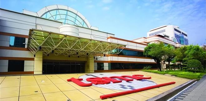 首款载人智能分体式飞行汽车发布；华为新专利授权！威客电竞(图3)