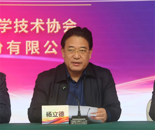 威客电竞运城市第三届中小学生信息素养提升实践活动暨第三十八届青少年科技创新大赛圆满落幕(图6)
