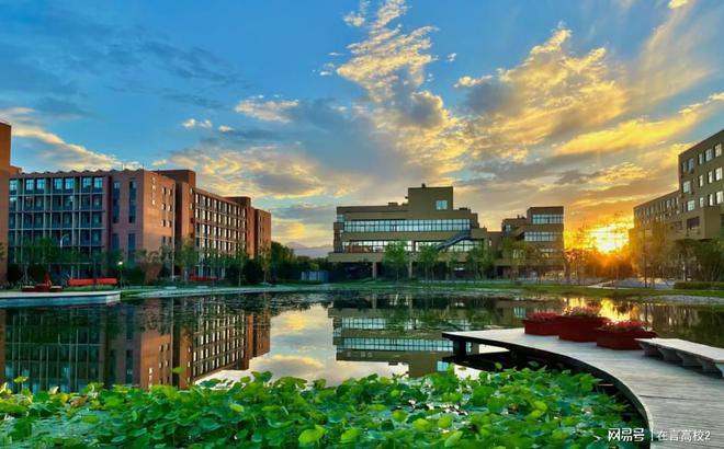 威客电竞北京信息科技大学是一本么？与剑桥、清华共建实验室超越一本！(图1)