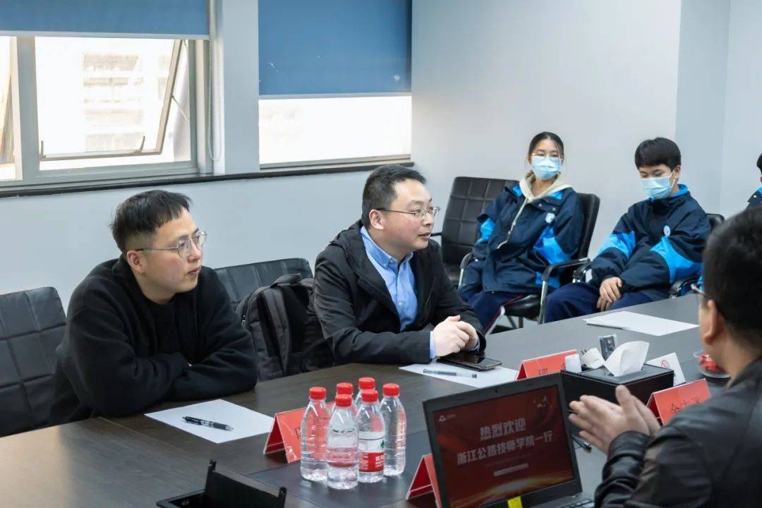 威客电竞浙江公路技师学院交通服务学院一行到访五泗科技(图7)