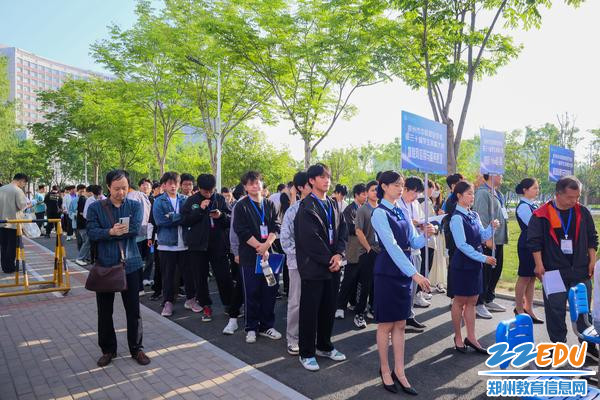威客电竞郑州市中等职业学校第三十届学生技能大赛电子与信息类赛项在郑州市信息技术学校举行(图1)