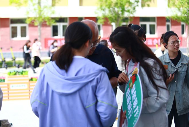 威客电竞银川科技学院开展绿色低碳教育宣传活动(图3)